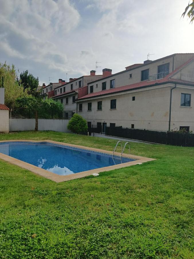 Apartamento Con Terraza Y Piscina ريبيرا المظهر الخارجي الصورة
